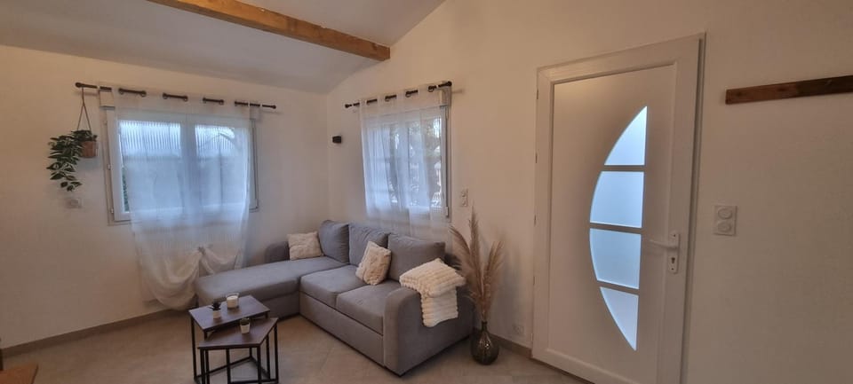 Maison dans village calme Chalet in Provence-Alpes-Côte d'Azur