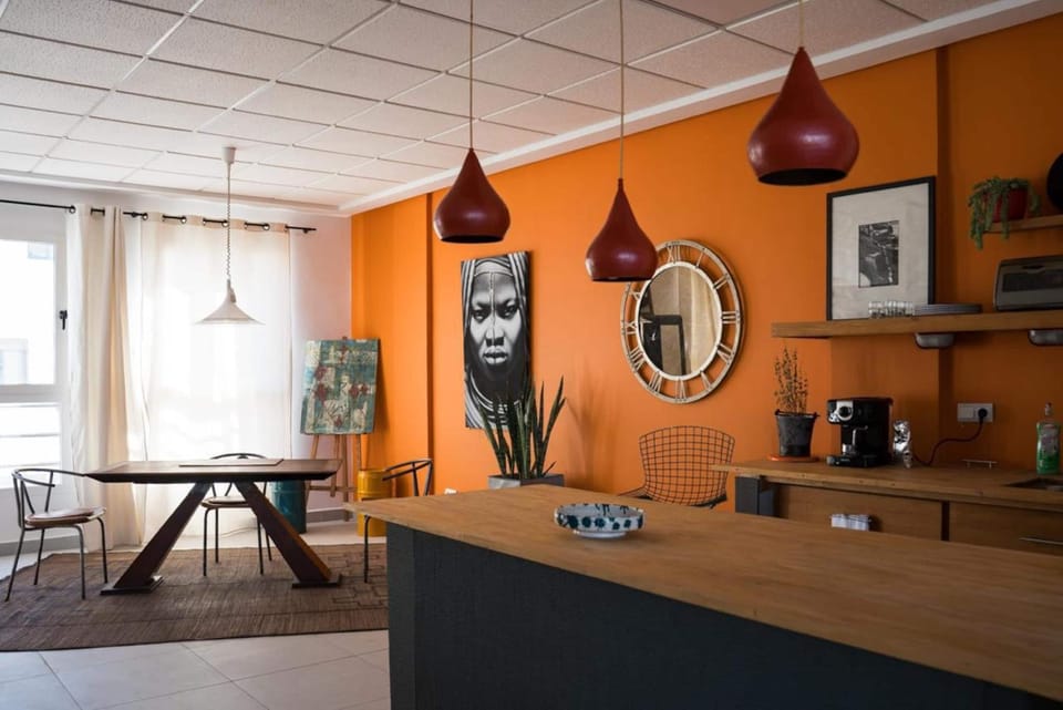 Coffee/tea facilities, Kitchen or kitchenette, Dining area
