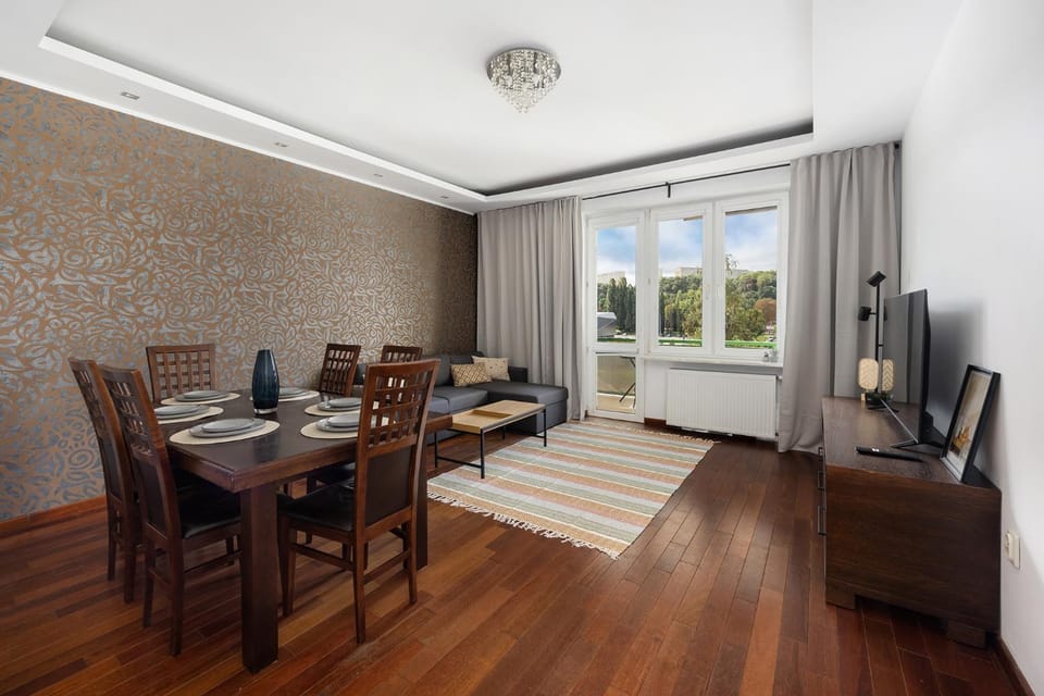 TV and multimedia, Living room, Dining area