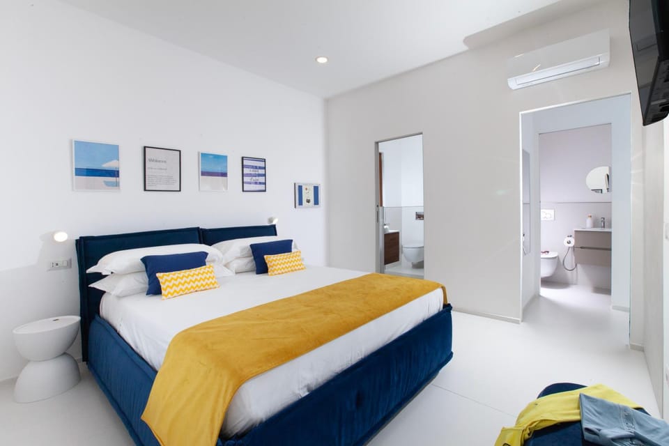 Bed, Bathroom, Bedroom