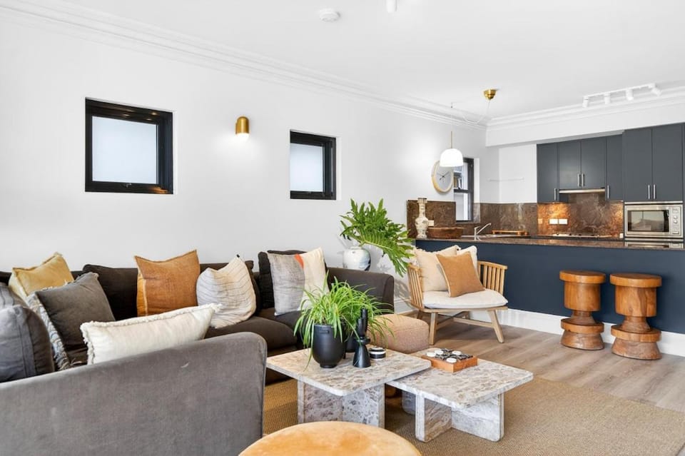 Rare 6BR Manly Beach Stay 3 Apartments House in Manly