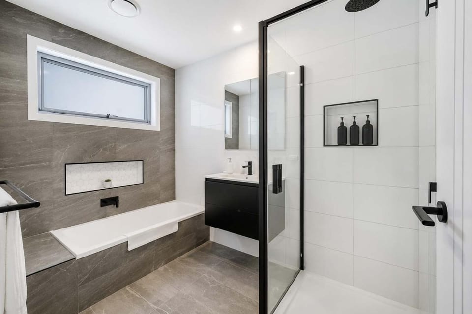 Blue Gum No 7- 10 Mins to CBD House in Bellerive