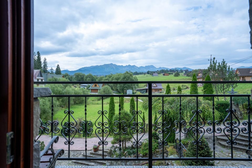 Nearby landmark, Spring, Day, Natural landscape, View (from property/room), Balcony/Terrace, Mountain view
