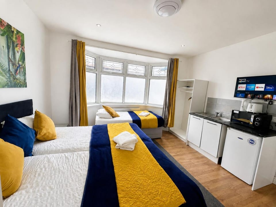 Property building, Garden, View (from property/room), Balcony/Terrace, Garden view