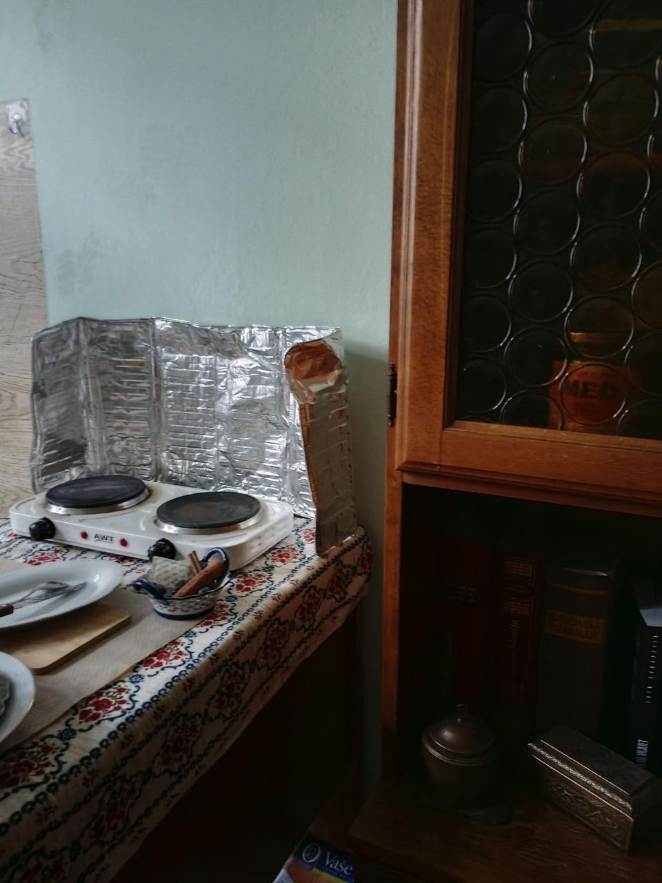 Dining area, kitchen