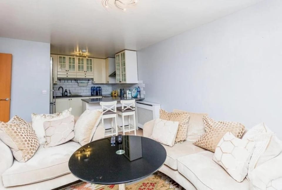 Finlay Court, Scandi style Crawley apartment Apartment in Crawley