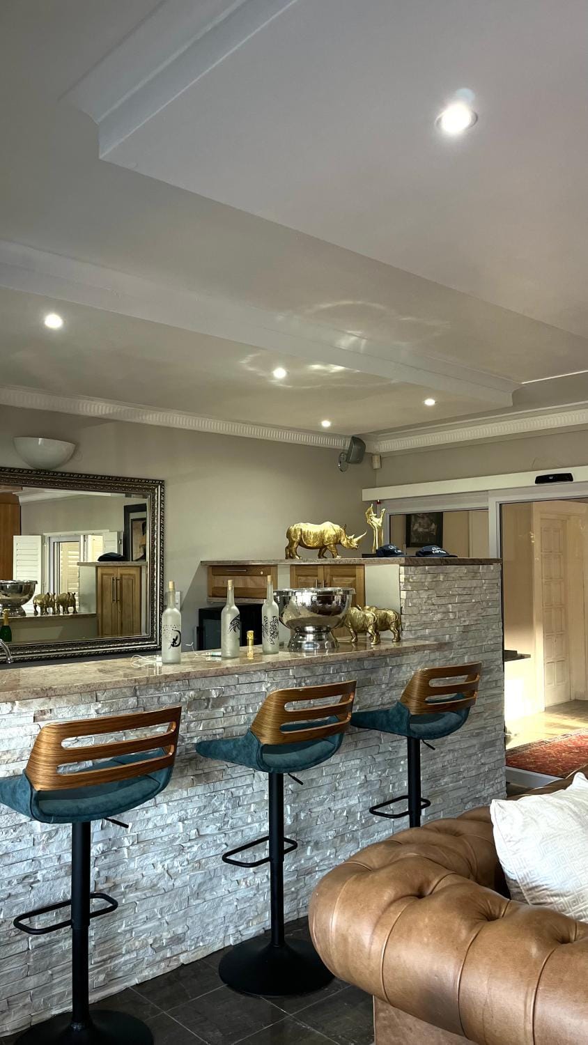 Living room, Entertainment