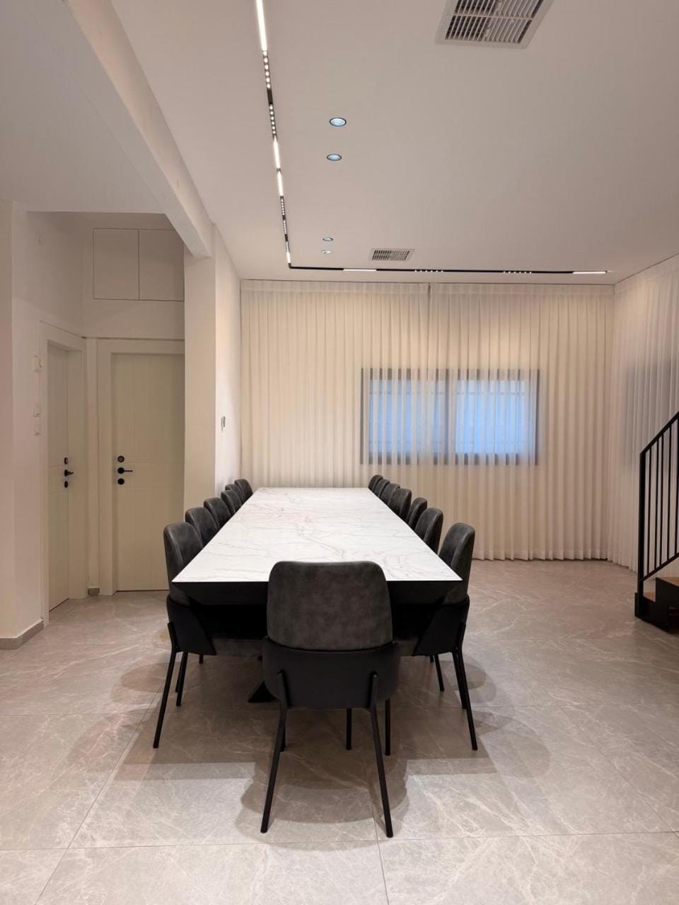 וילה עם בריכה ענקית בנתניה House in Netanya