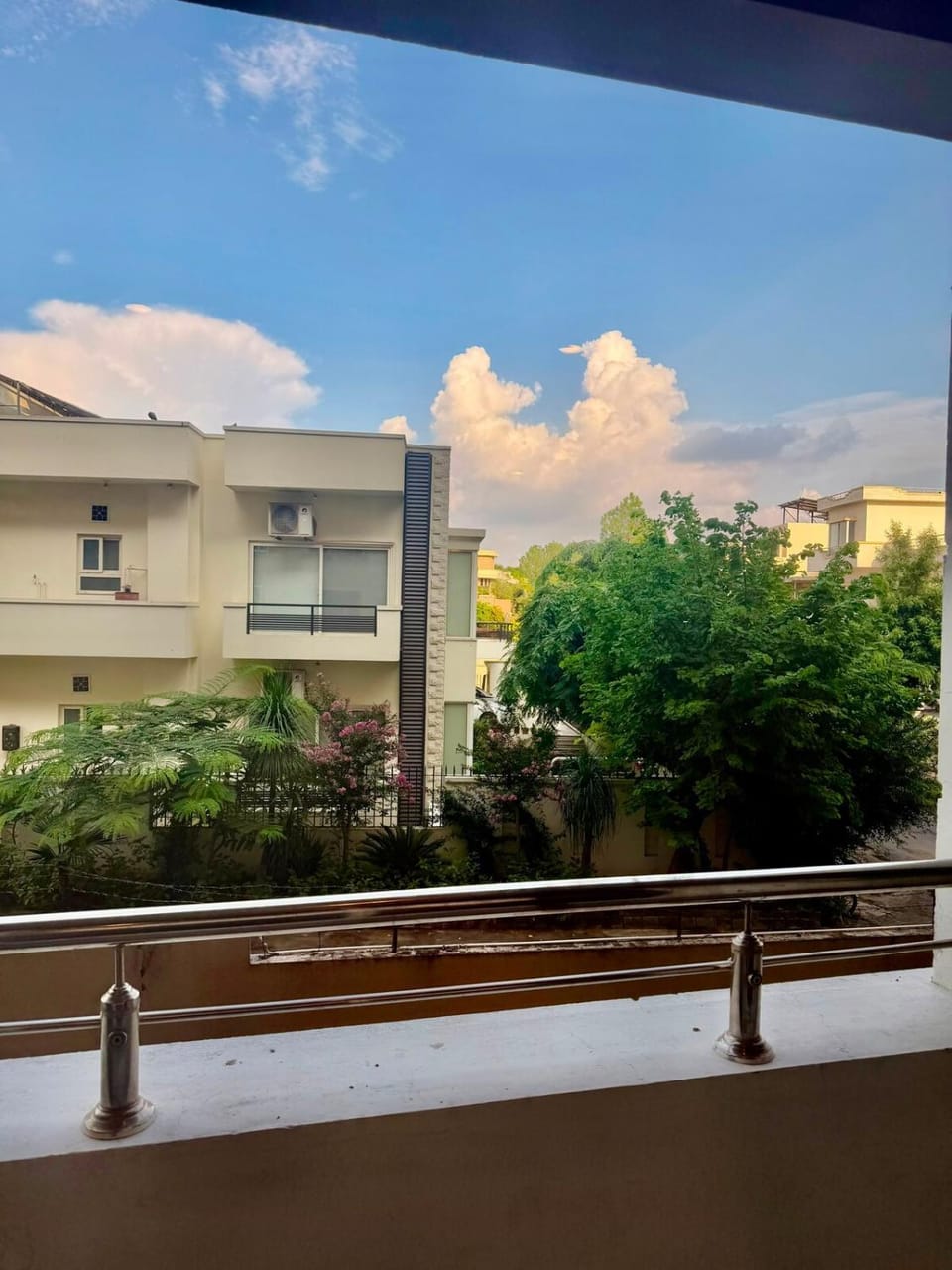 View (from property/room), Balcony/Terrace
