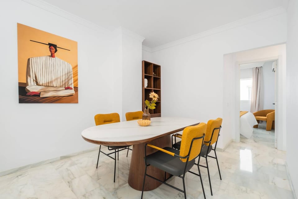 Living room, Seating area, Dining area