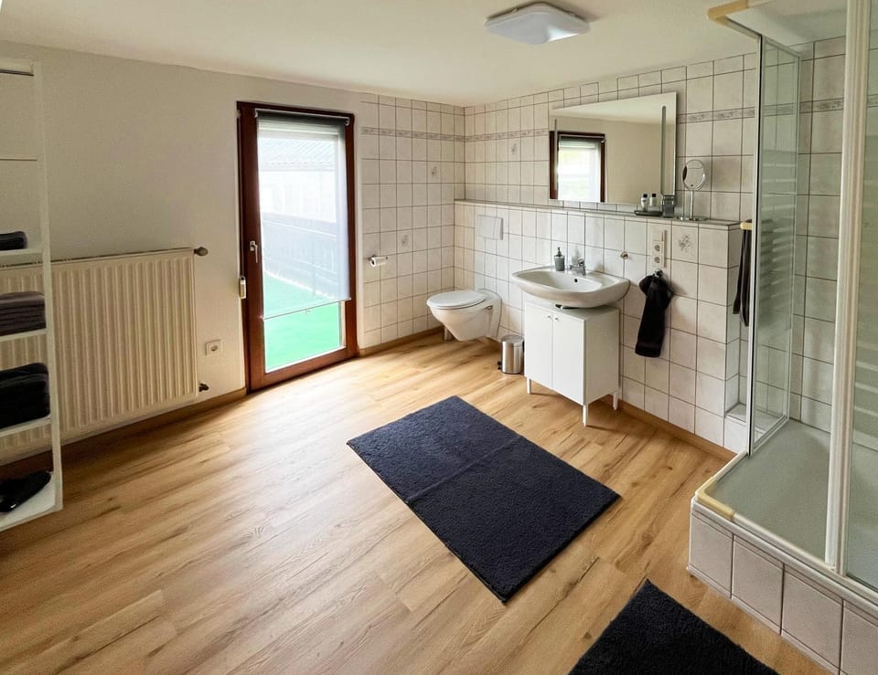 Shower, Bathroom, towels
