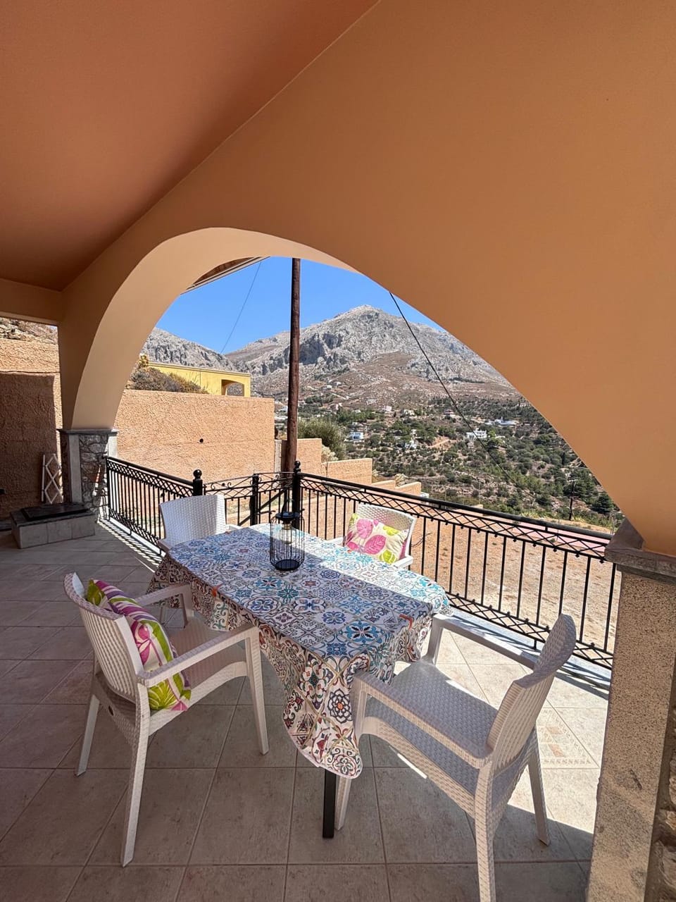 Day, Natural landscape, Balcony/Terrace, Seating area
