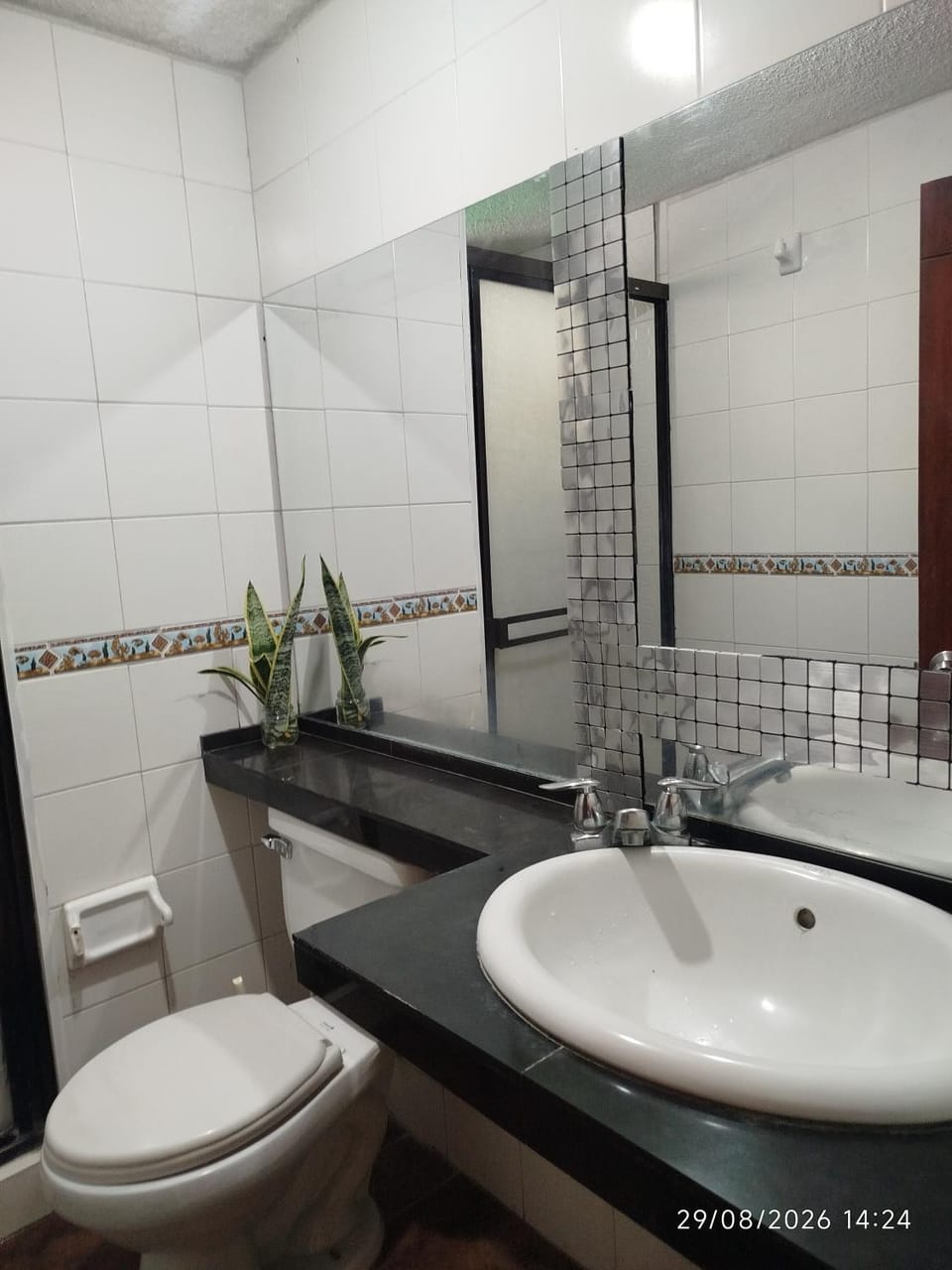 Apartamento 2B Edificio Iroka Frente al Mar en el Rodadero de 2 habitaciones FULL AIRE - INTERNO Apartment in Gaira