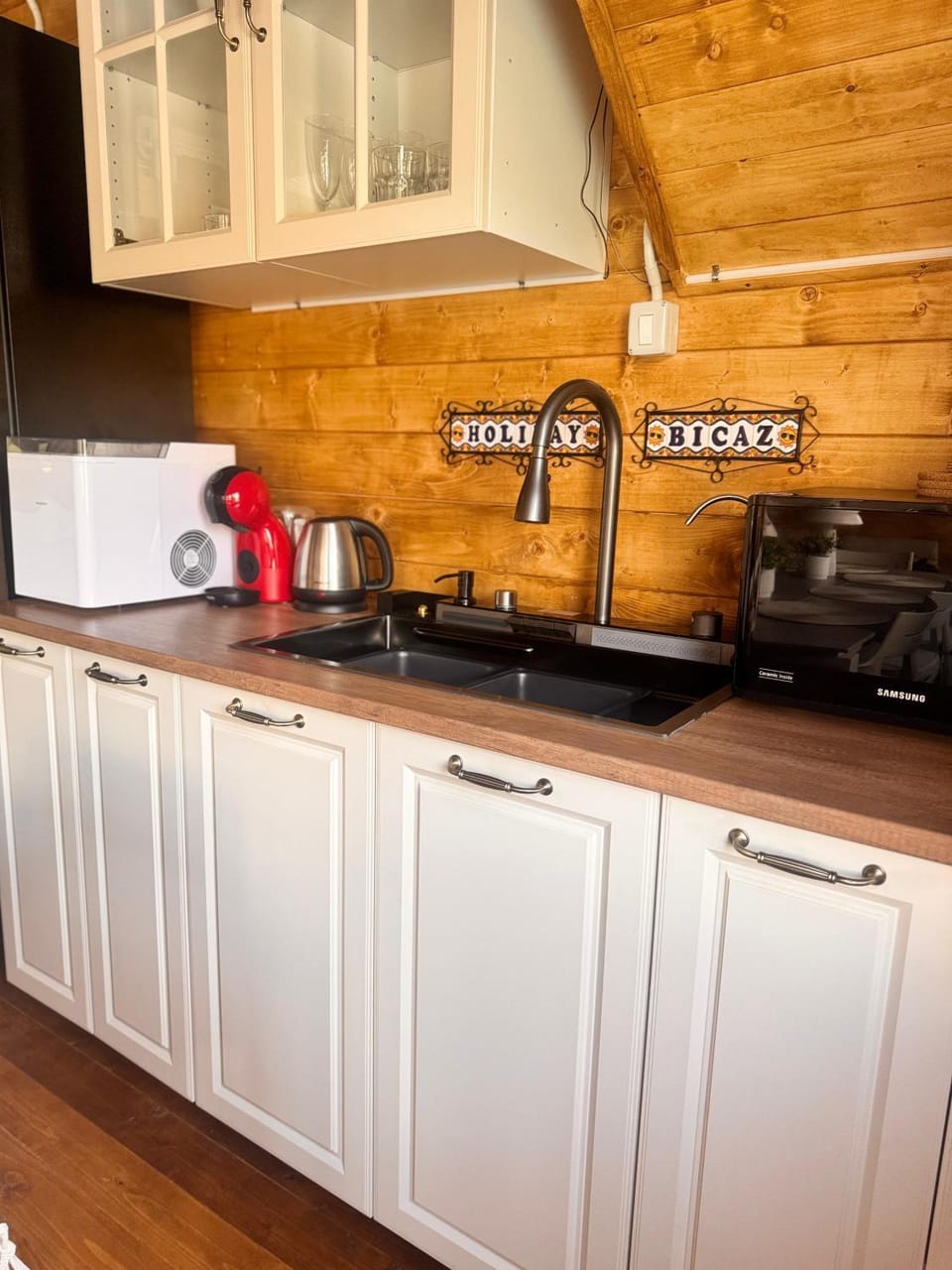 Coffee/tea facilities, Kitchen or kitchenette, minibar
