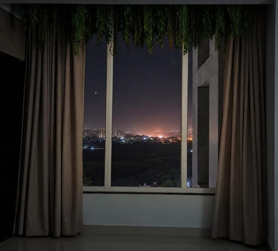 Horizon Hues16 Stay Relax Admire the View Apartment in Uttar Pradesh