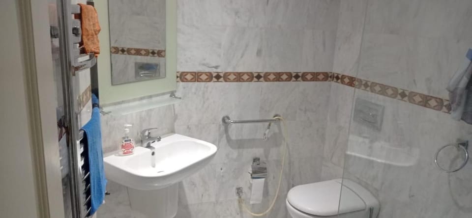 Apparemment Alger Apartment in Algiers [El Djazaïr]