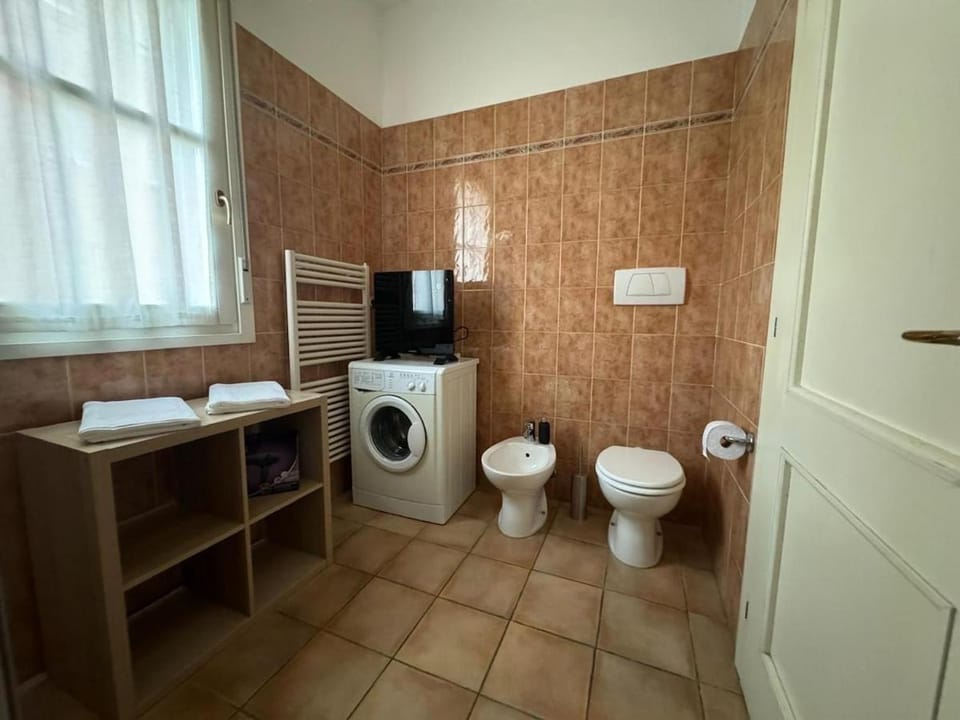 Domus Fiera Dossetti - Appartamento in fiera con parcheggio Apartment in Bologna