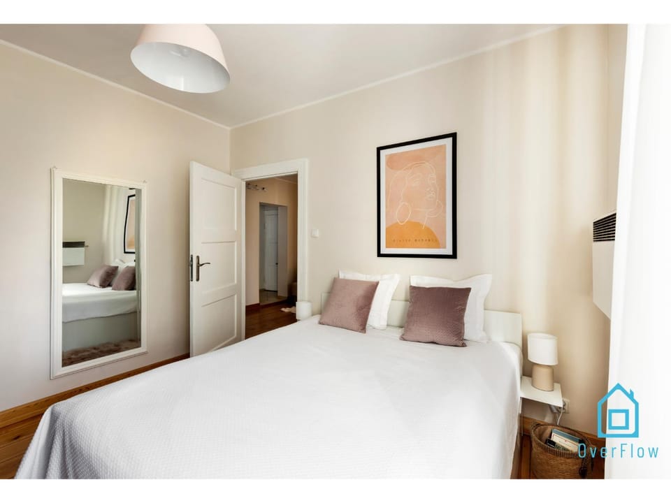 Mirror Room -15 Minutes to Gdańsk Old Town & Seaside Vacation rental in Gdansk
