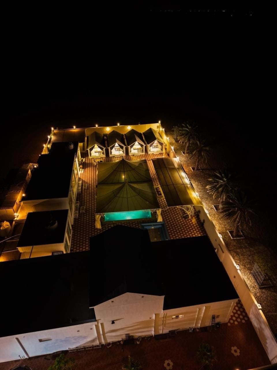 Platinum Retreat Bed and Breakfast in Oman