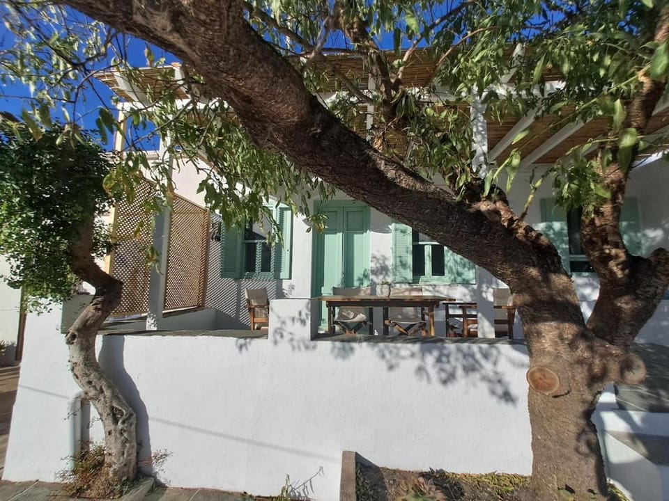 Cycladic Secret House House in Milos