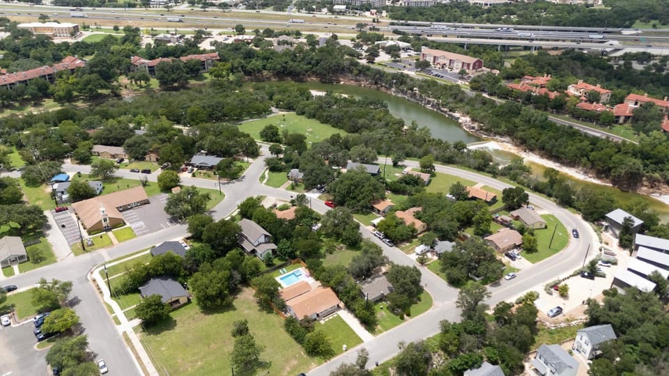 Neighbourhood, Bird's eye view, Street view