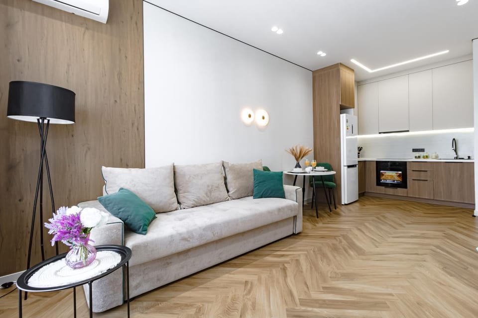 Kitchen or kitchenette, Living room, Seating area, Dining area, Communal kitchen, oven, air conditioner
