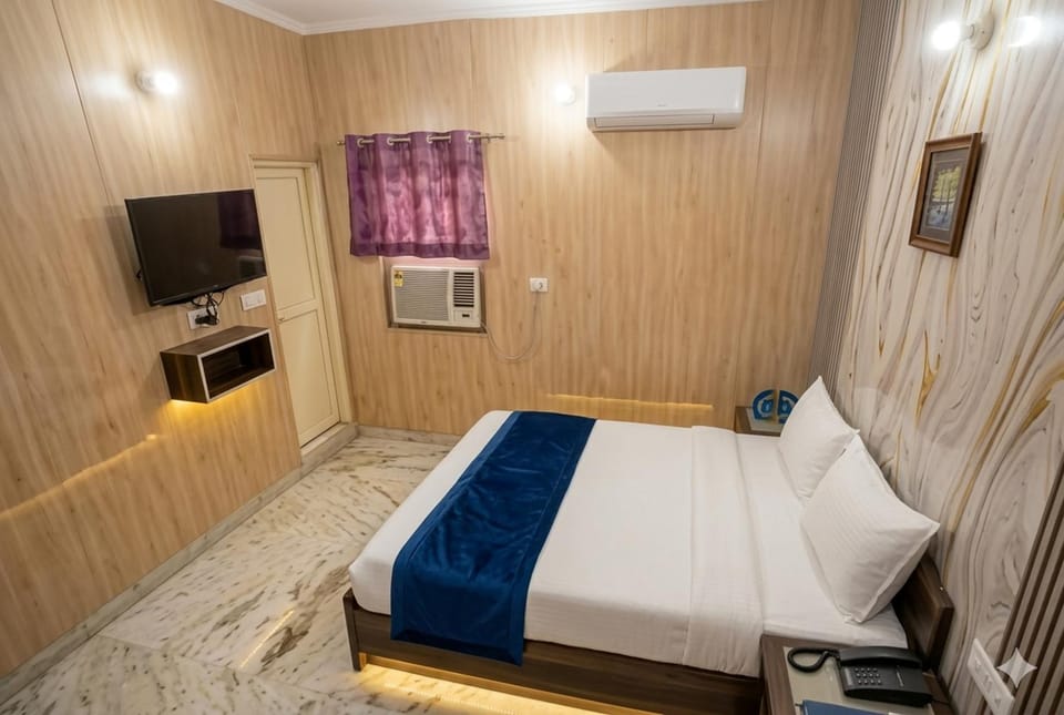 Bed, TV and multimedia, Photo of the whole room, Bedroom, air conditioner