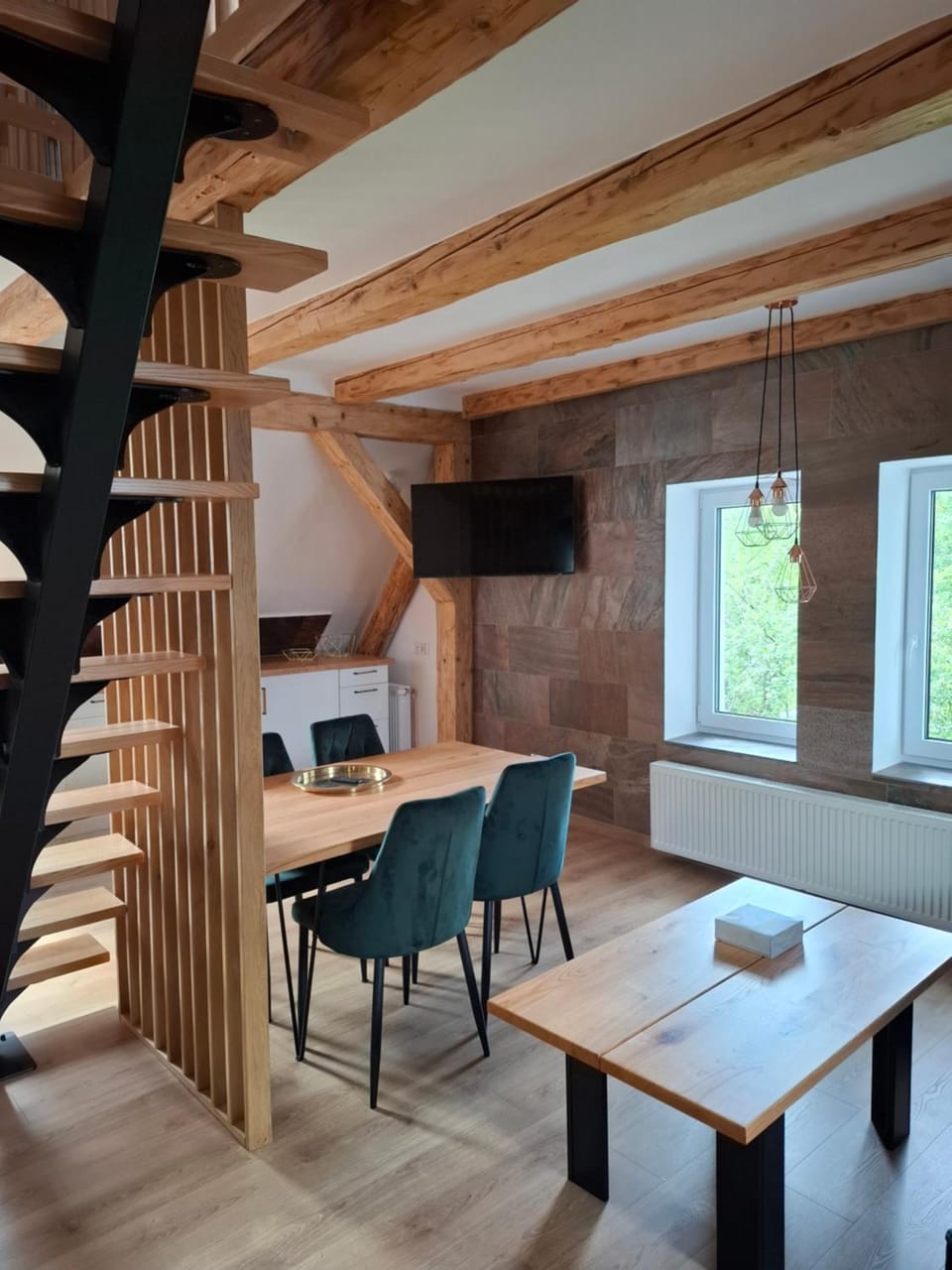 Apartamenty Górskie Cicho-Sza Apartment in Lower Silesian Voivodeship