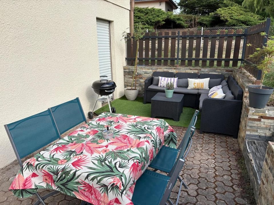 Patio, Balcony/Terrace, Garden view