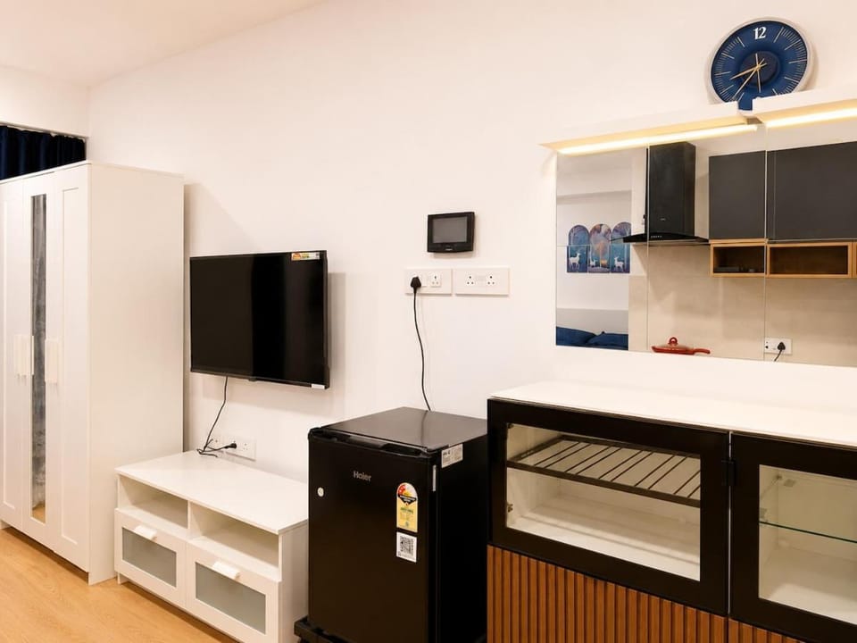 1Willow-Nest l CozyStay Near Pune Airport VimanNagar Apartment in Pune