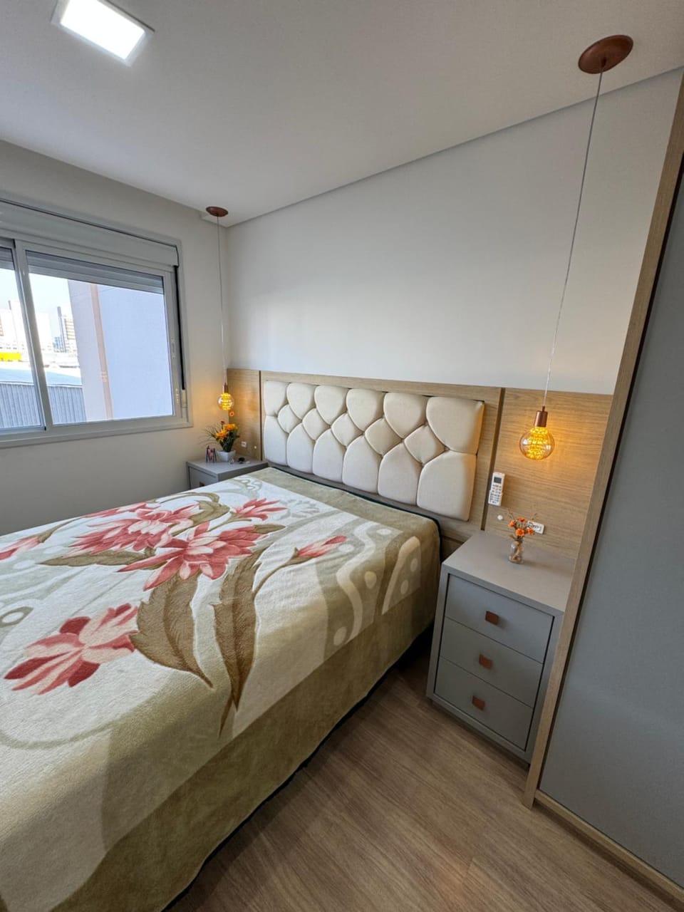 Bed, Photo of the whole room