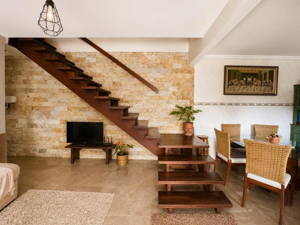 Casa com piscina e ar condicionados House in Florianopolis