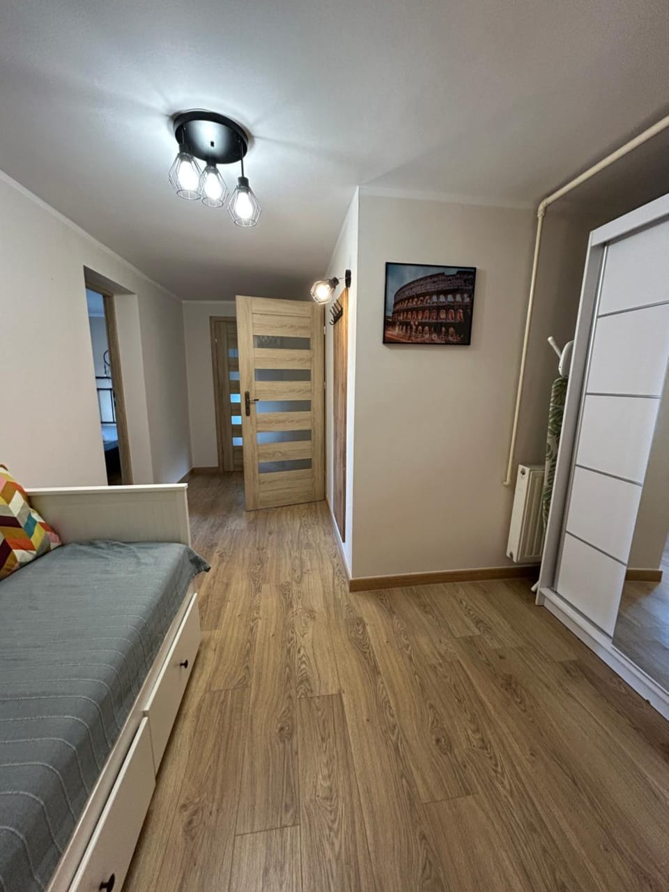 Photo of the whole room, wardrobe