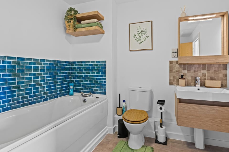 Shower, Toilet, Bathroom, Bath, towels