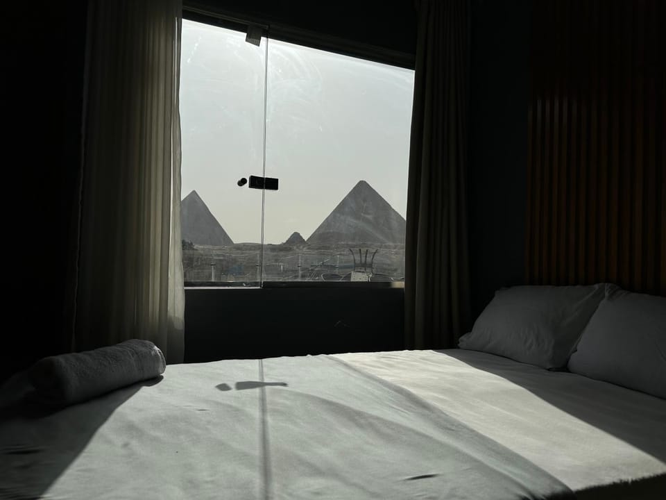 Bed, Photo of the whole room, Bedroom, Mountain view