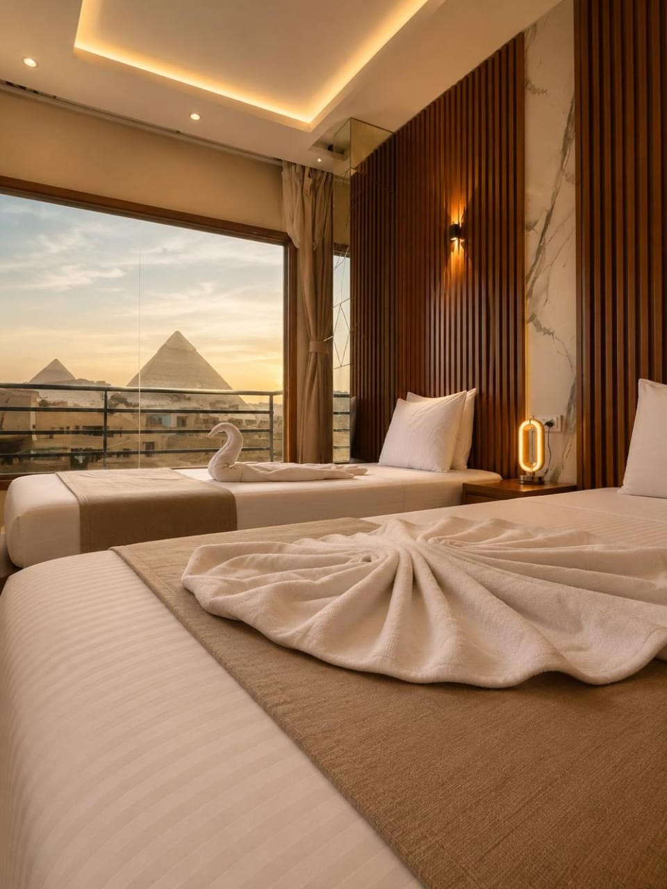 Bed, Photo of the whole room, Bedroom, Mountain view