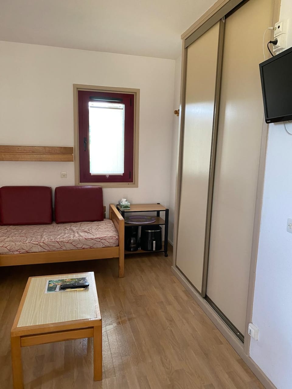 T2 La Valette Pradelles Village Holidays Apartment in Auvergne-Rhône-Alpes