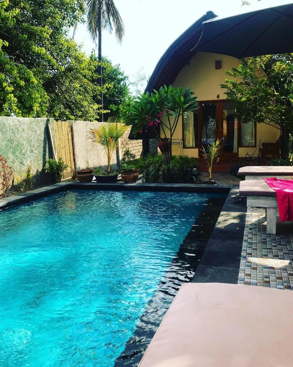 Swimming pool