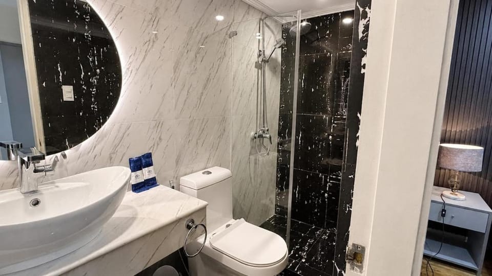 Mercado Midnight Suite Apartment in Makati
