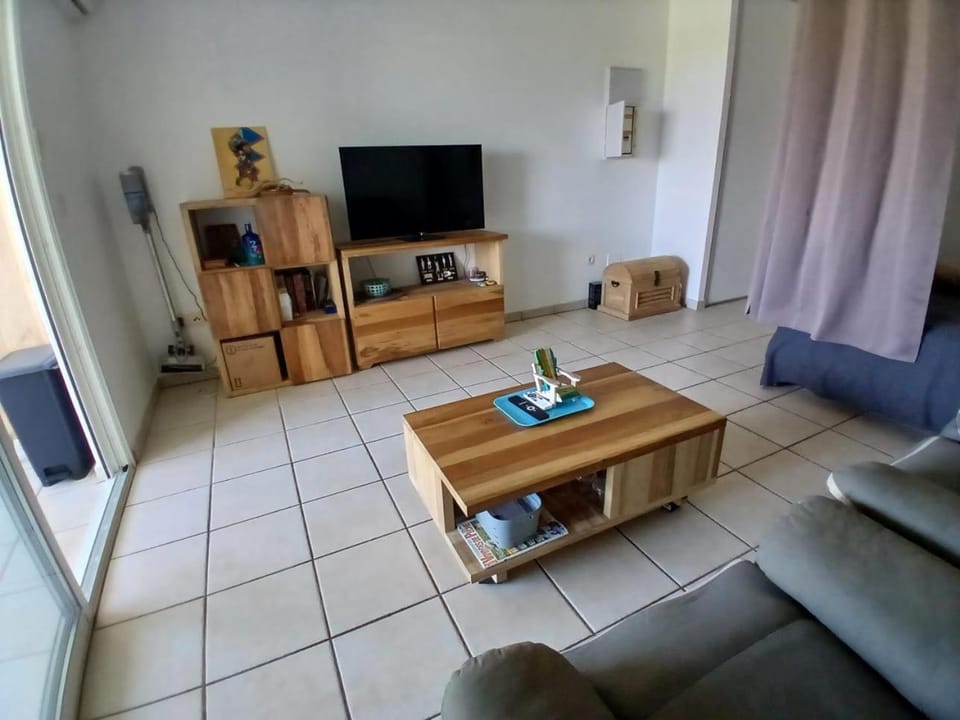 EDEN Studio meublé Apartment in Sainte-Anne