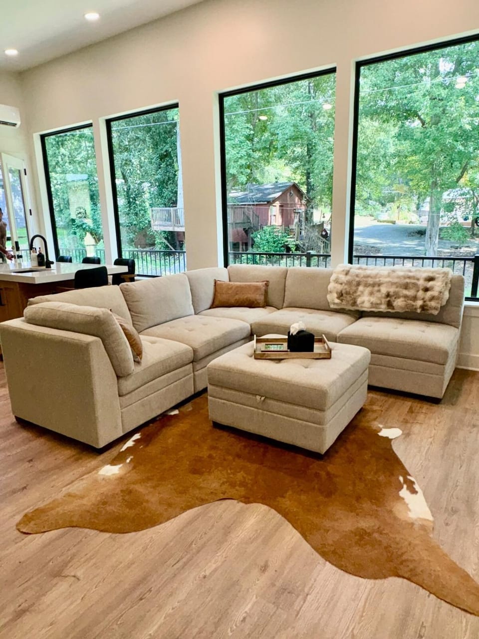 Luxury Modern Retreat - Walk2Shops - Hot Tub - EV Villa in Matthews
