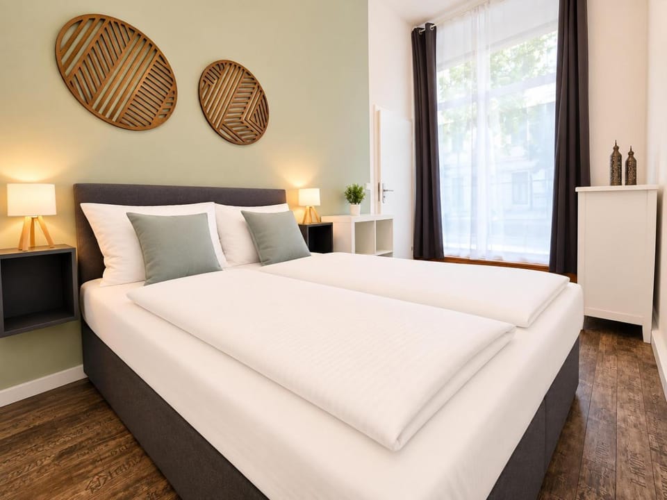 Bed, Photo of the whole room, Bedroom, City view, City view