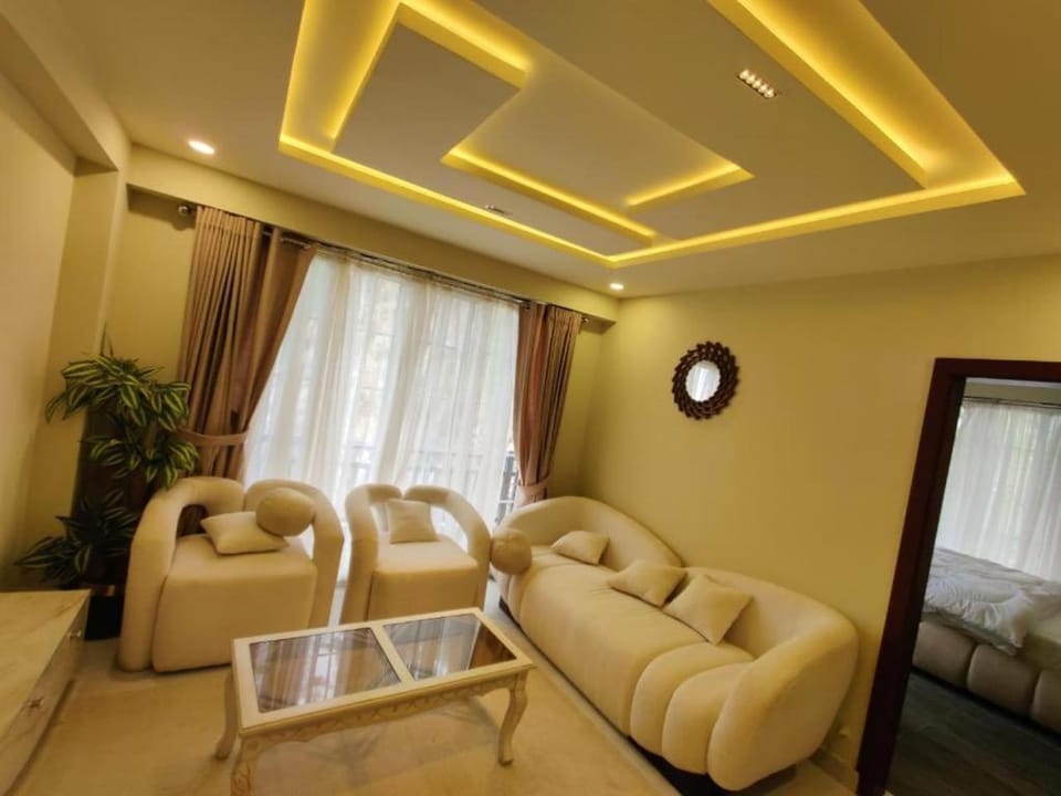 Aura Pine Service Apartments KhairaGali Apartment in Punjab