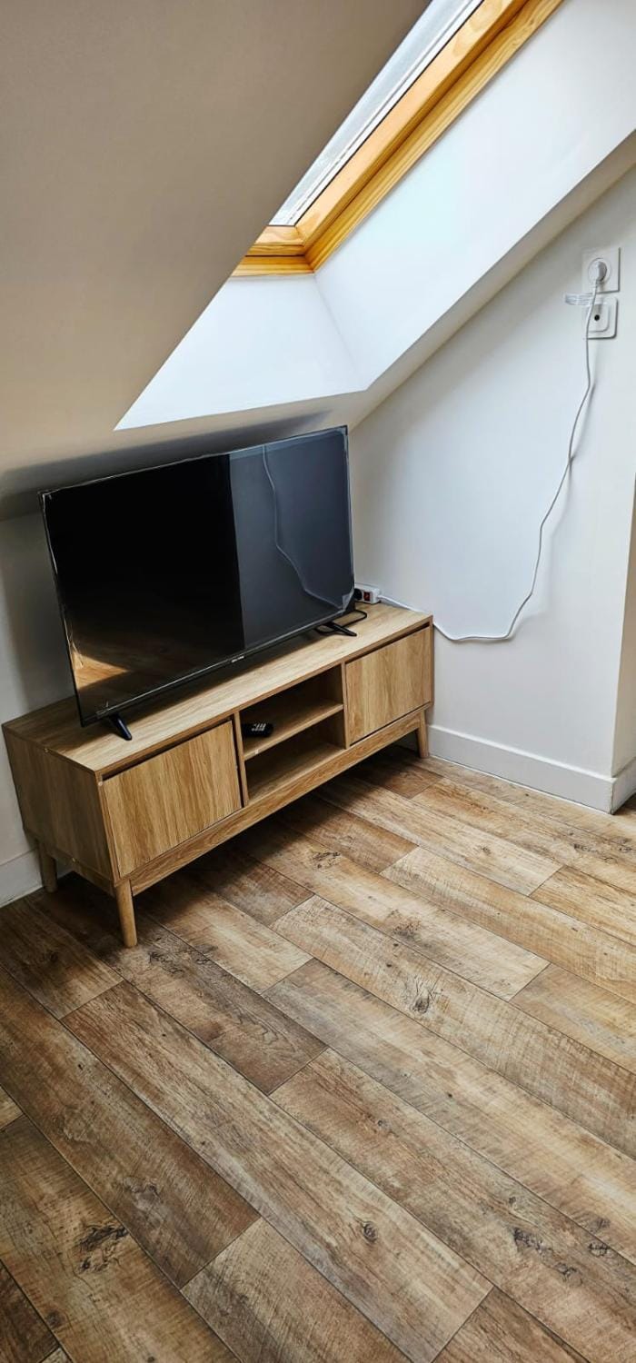 Spacieux Studio proche Centre 2eme etage sans ascenseur, without lift Apartment in Epernay