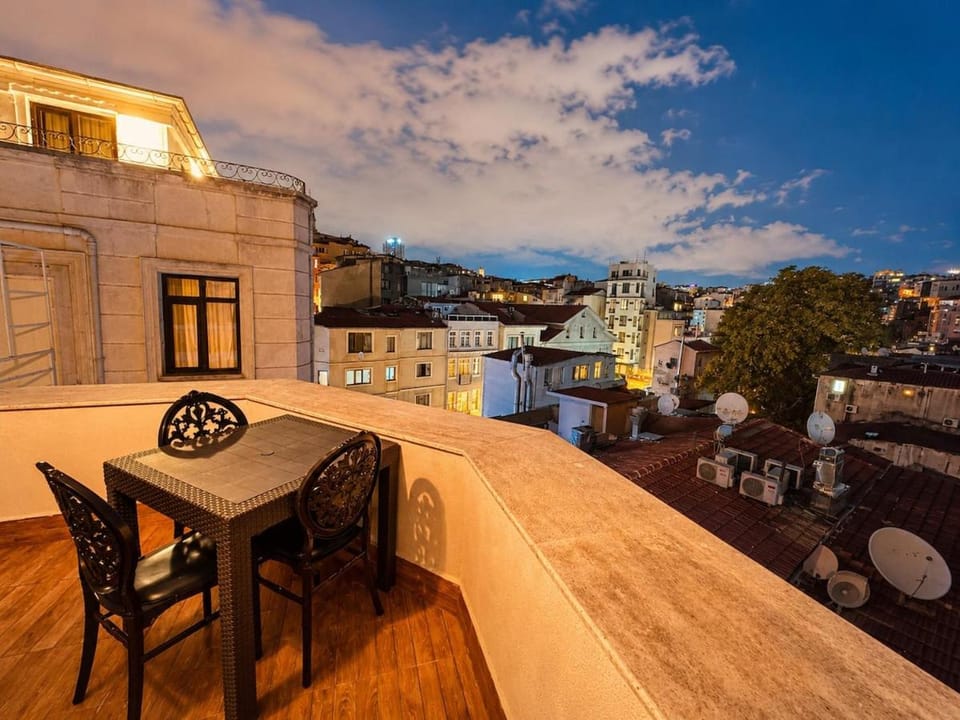 View (from property/room), Balcony/Terrace