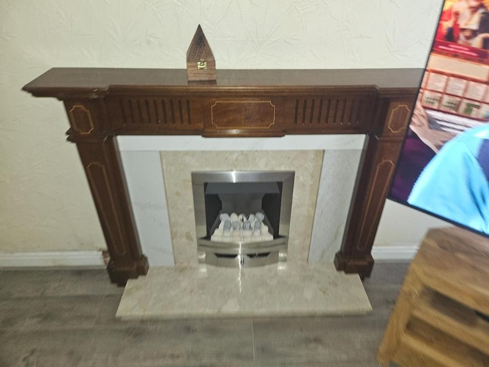 Luxury Home S9 Mint Condition Near M1 Sheffield House in Rotherham
