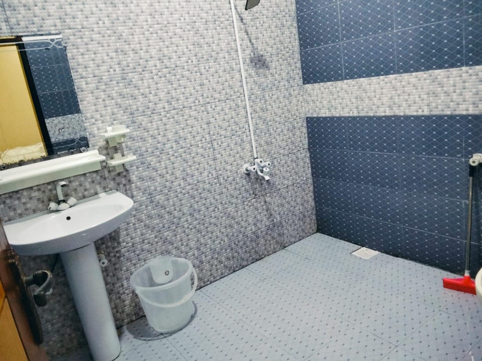 Bathroom, bidet