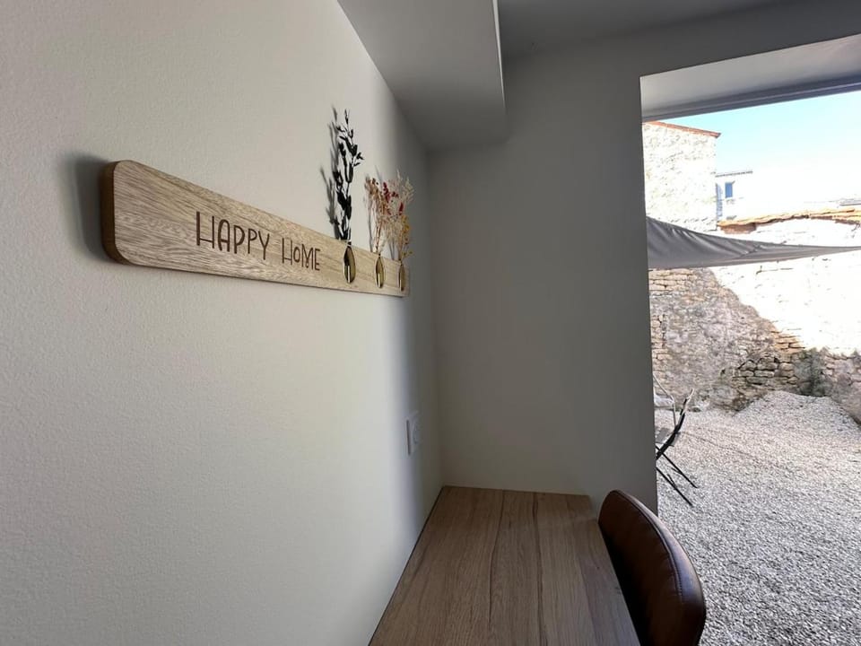 The Little House of Happiness House in Nouvelle-Aquitaine
