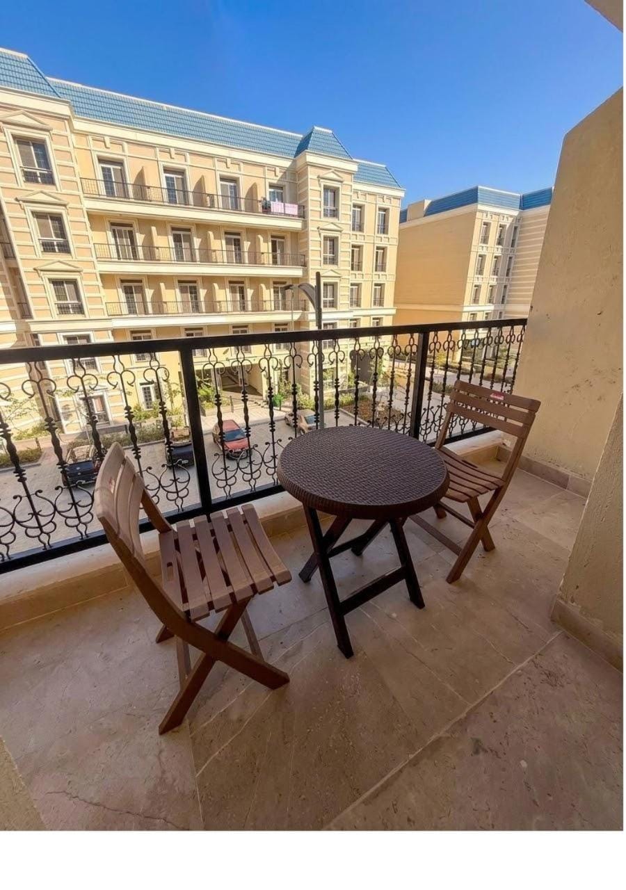 Property building, View (from property/room), Balcony/Terrace