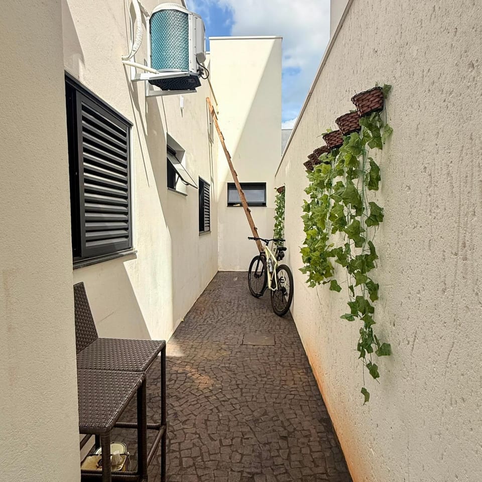 Casa completa perto do CAMARU House in Uberlândia